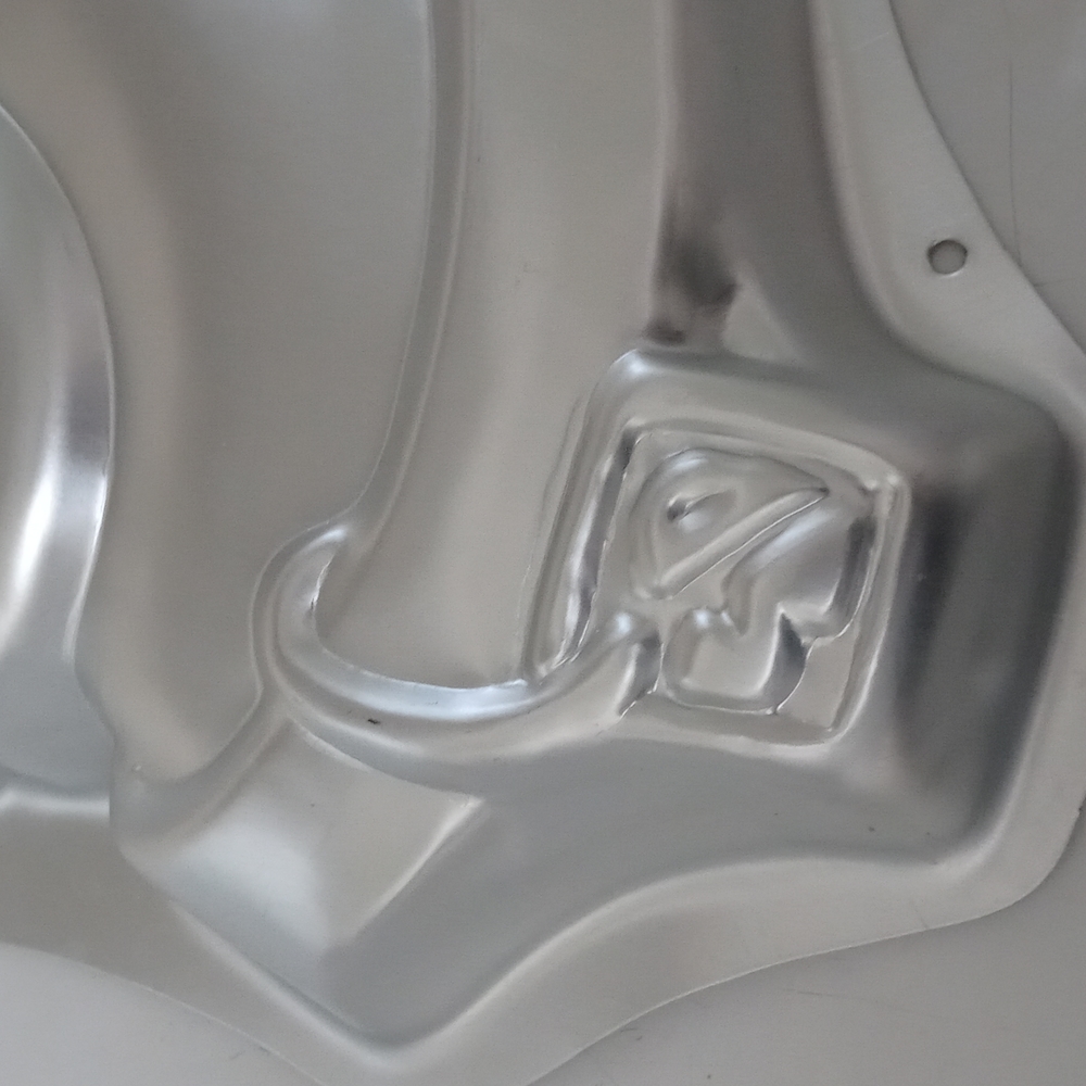 2015 Wilton Scooby Doo Cake Pan - Picture 6 of 7